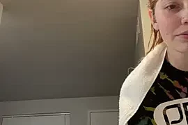 Hunnybee_alleh nude on webcam for live porn video chat