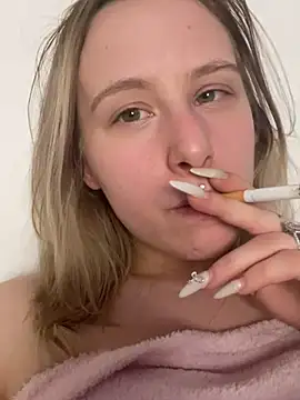 Linchenhoney21 nude on webcam for live porn video chat