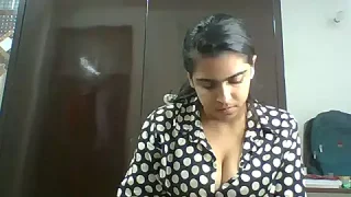 Loveuu-queen nude on webcam for live porn video chat