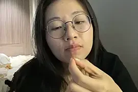 Haiyan125216 nude on webcam for live porn video chat