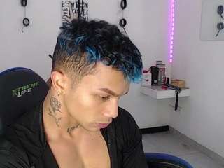 LeonardPrice1 nude on webcam for live sex chat