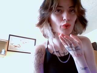 PeggyBulmer nude on webcam for live sex chat