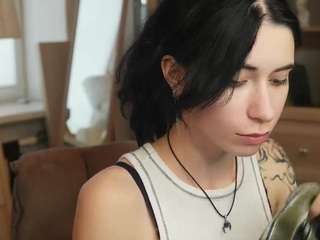 OctaviaFaux nude on webcam for live sex chat
