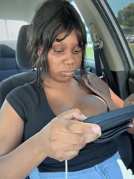 Itstopgyal nude on webcam for live porn video chat
