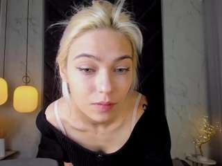 AlysiaSun nude on webcam for live sex chat
