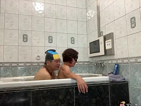 Kabukichan-in-bathhouse nude on webcam for live porn video chat