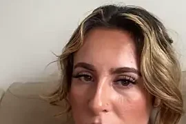 Missyemily nude on webcam for live porn video chat
