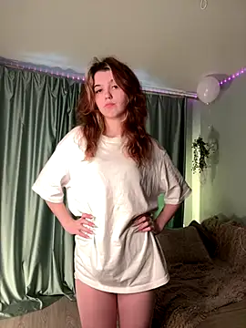 FannyRay nude on webcam for live porn video chat