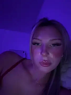 Blondeeee nude on webcam for live porn video chat