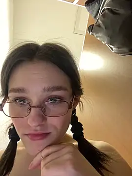 Mia_Mia_M nude on webcam for live porn video chat