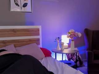 Hey-tessa nude on webcam for live sex chat