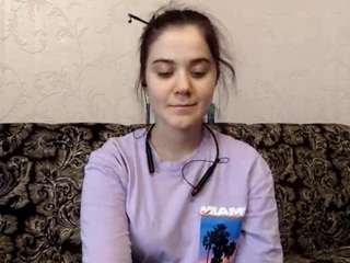 RosalvaNeuse nude on webcam for live sex chat