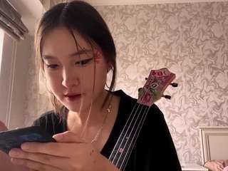 LillianLamagna nude on webcam for live sex chat