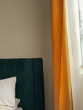 TheaWren nude on webcam for live porn video chat