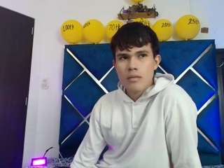 EdwinBoys nude on webcam for live sex chat