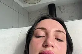 LucyHotty_ nude on webcam for live porn video chat