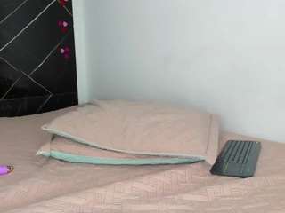 Scarleth , 🌺 nude on webcam for live sex chat