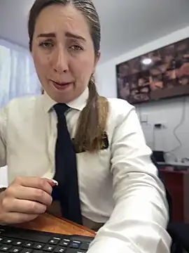 Suzy-111 nude on webcam for live porn video chat