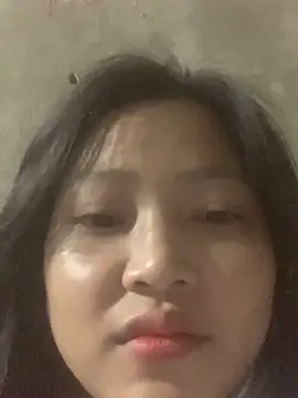 Hinami-lo nude on webcam for live porn video chat