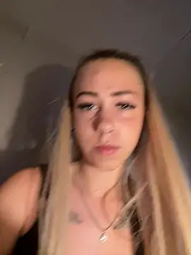 Katherinabby33 nude on webcam for live porn video chat