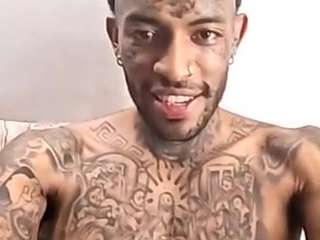 Lilrapperboss nude on webcam for live sex chat