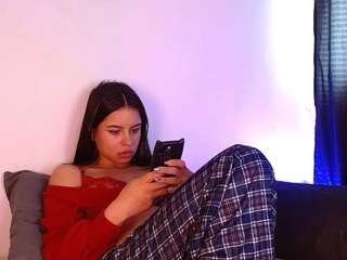 Melani03bear nude on webcam for live sex chat