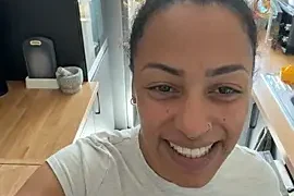SweetPetiteNoir nude on webcam for live porn video chat