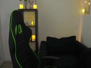 VivienVance18 nude on webcam for live sex chat