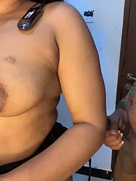 Chonky-baby nude on webcam for live porn video chat