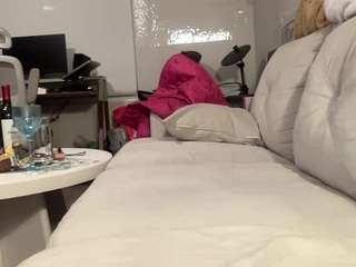 Jazminetea nude on webcam for live sex chat