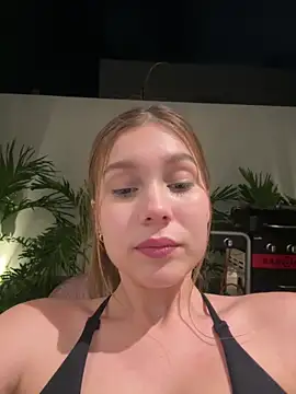 Nikii__ nude on webcam for live porn video chat