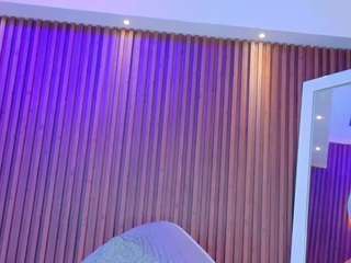 Alicia-meg nude on webcam for live sex chat