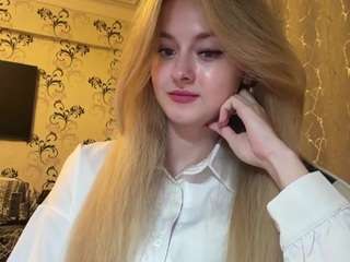 AndraSchnuerer nude on webcam for live sex chat