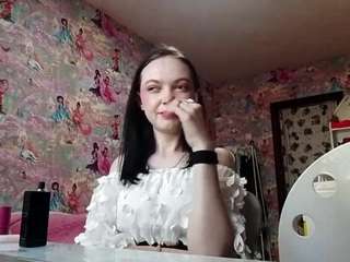 DeirdreUrey nude on webcam for live sex chat