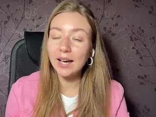 EileenVetere nude on webcam for live sex chat