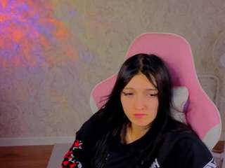 Emily-Carterii nude on webcam for live sex chat