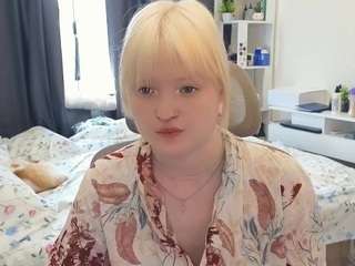 GlimmerGirl nude on webcam for live sex chat