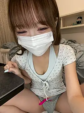 -HINAchan- nude on webcam for live porn video chat