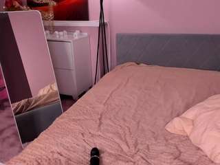 Lura-lust nude on webcam for live sex chat