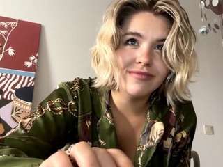 MarlineWinley nude on webcam for live sex chat