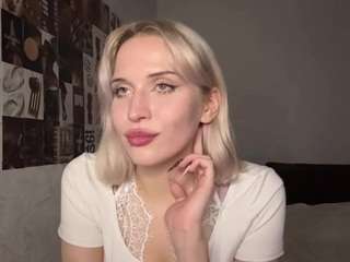 MarylouSharpe nude on webcam for live sex chat