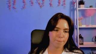 Melissa-vivid nude on webcam for live sex chat