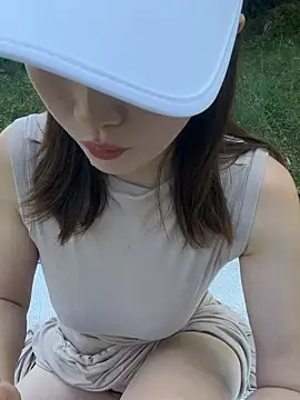 Qin205205 nude on webcam for live porn video chat