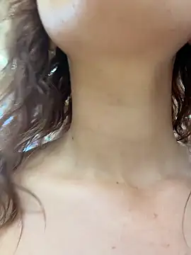 -stray-cat- nude on webcam for live porn video chat
