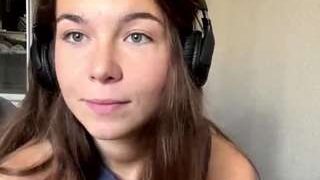 Viktorie nude on webcam for live sex chat