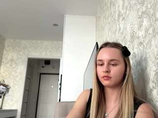 WaiLavelett nude on webcam for live sex chat